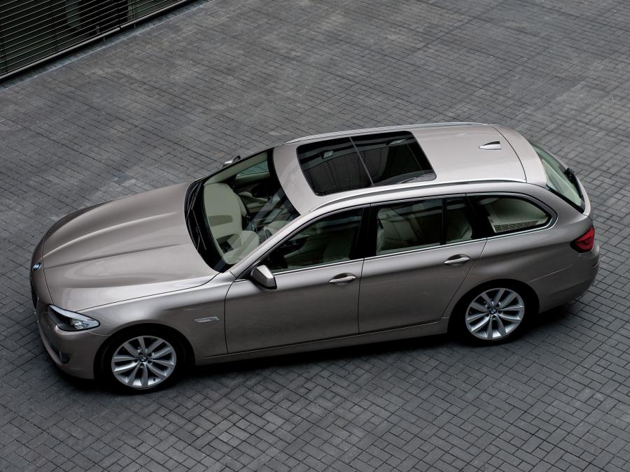  BMW 520d Touring 2010 года  (фото 10 из 16)